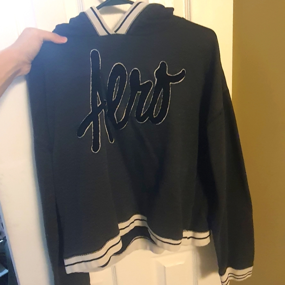 Aeropostale girls cropped hoodie